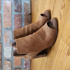 Steve Madden brown suede ankle booties